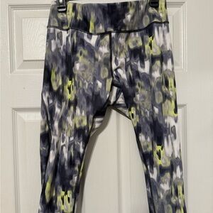 Zella size L women’s cropped workout legging. Like new